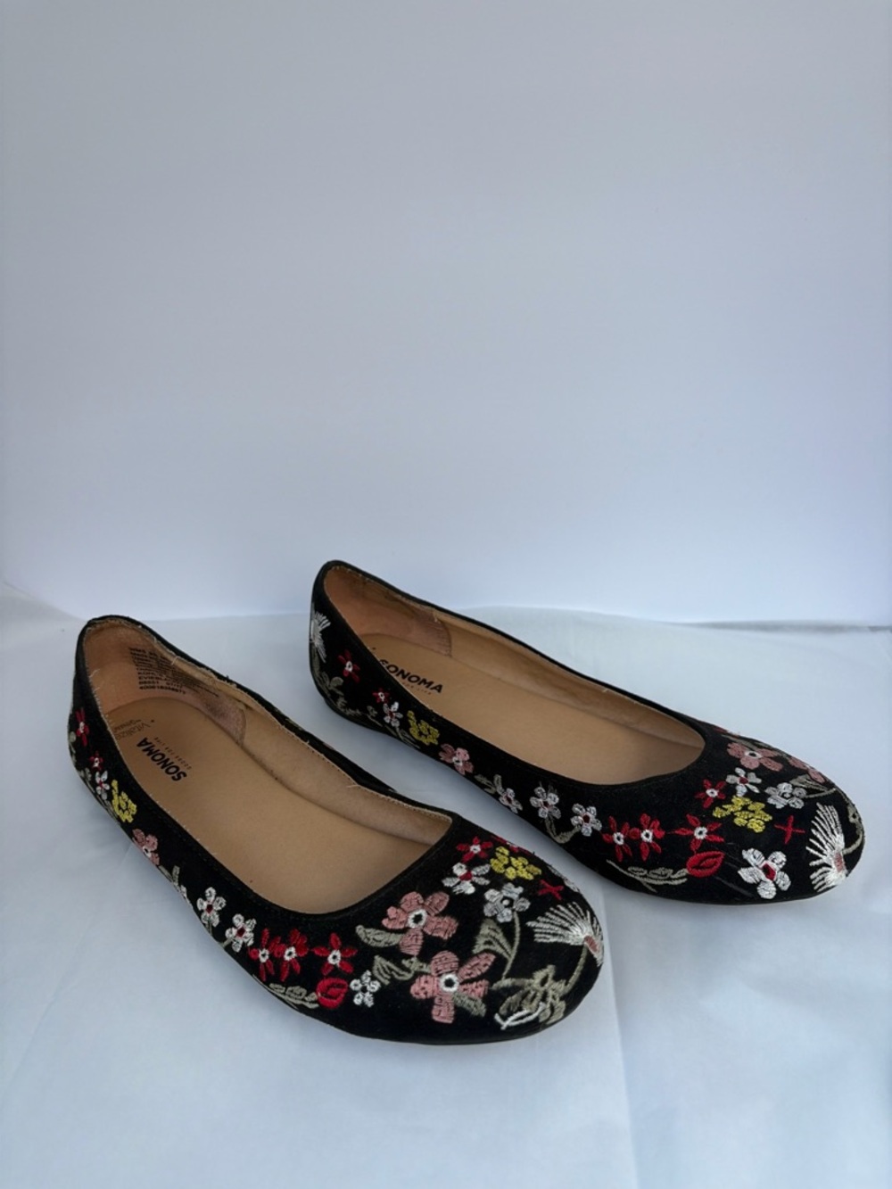 Kohl's Black Floral Embroidered Ballet Flats